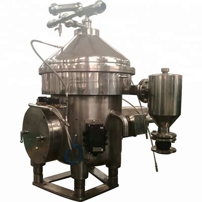 Separador de centrifugadoras de disco de cerveza industrial con bajo nivel de ruido Capacidad 5000-7000 L/H y acero inoxidable estándar para alimentos